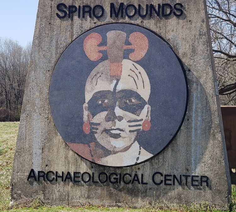 spiro-mounds-archaeological-center-photo